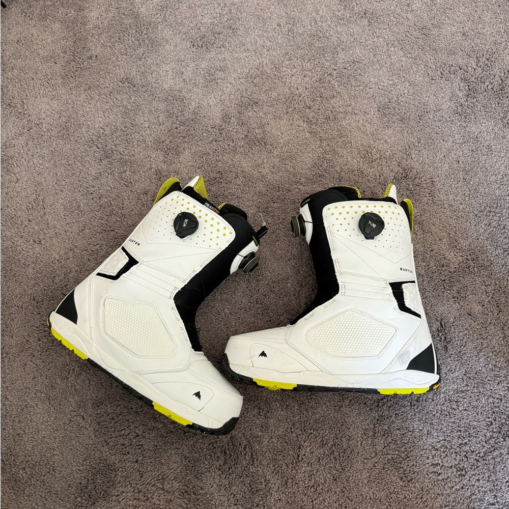 Burton photon boa size 14
